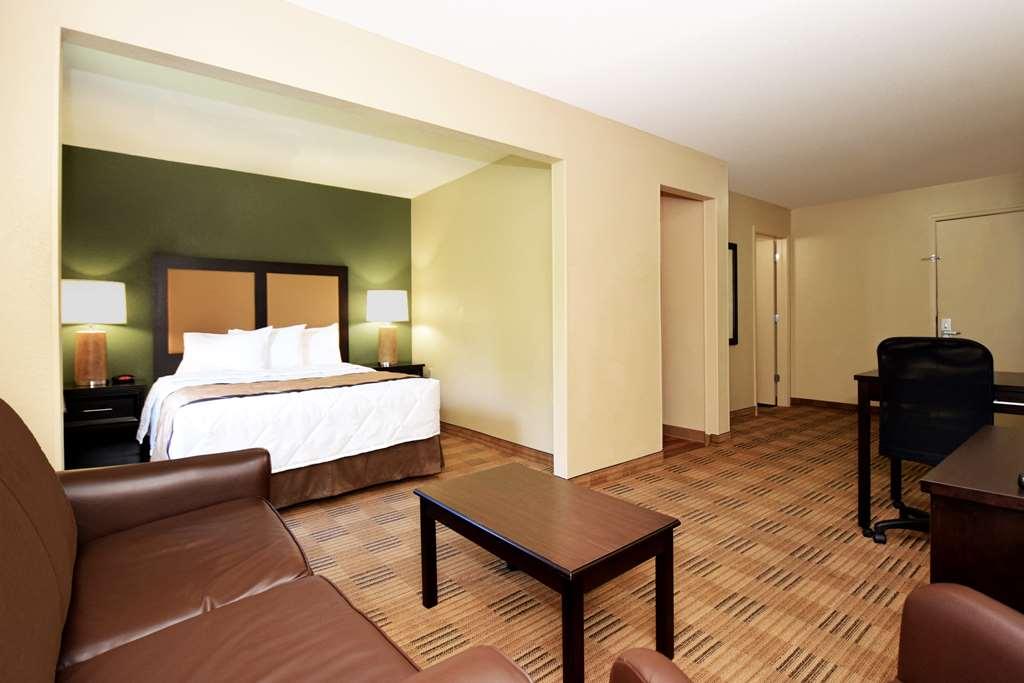 Suburban Studios Houston North I-45 חדר תמונה