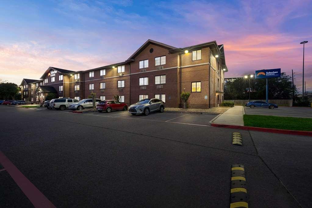 Suburban Studios Houston North I-45 מראה חיצוני תמונה