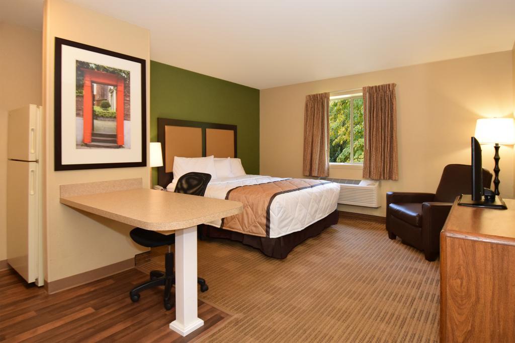 Suburban Studios Houston North I-45 מראה חיצוני תמונה