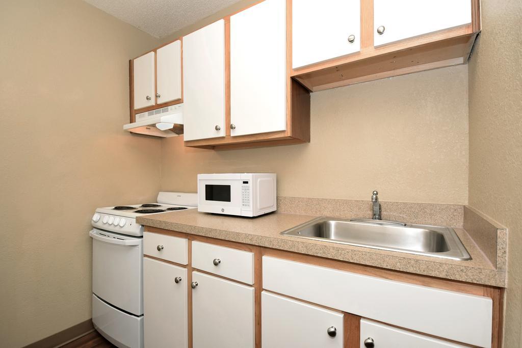 Suburban Studios Houston North I-45 מראה חיצוני תמונה