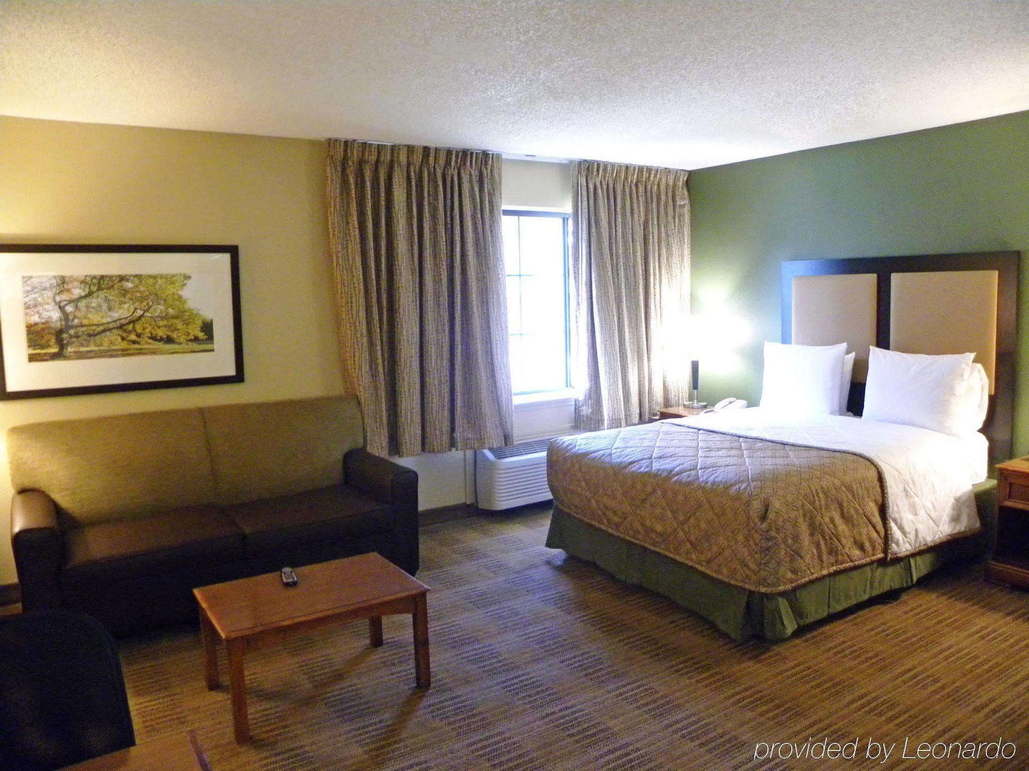 Suburban Studios Houston North I-45 מראה חיצוני תמונה